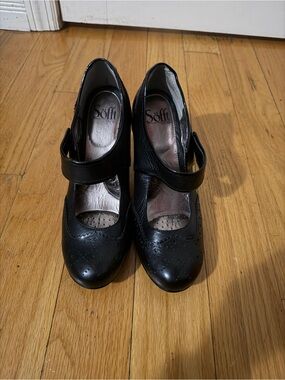 Söfft Black Mary Jane Heels with Perforated Detail